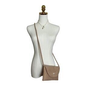 Beya Tan Woven Straw Crossbody Bag‎ Faux Pearl Accent Summer Beach Neutral Boho